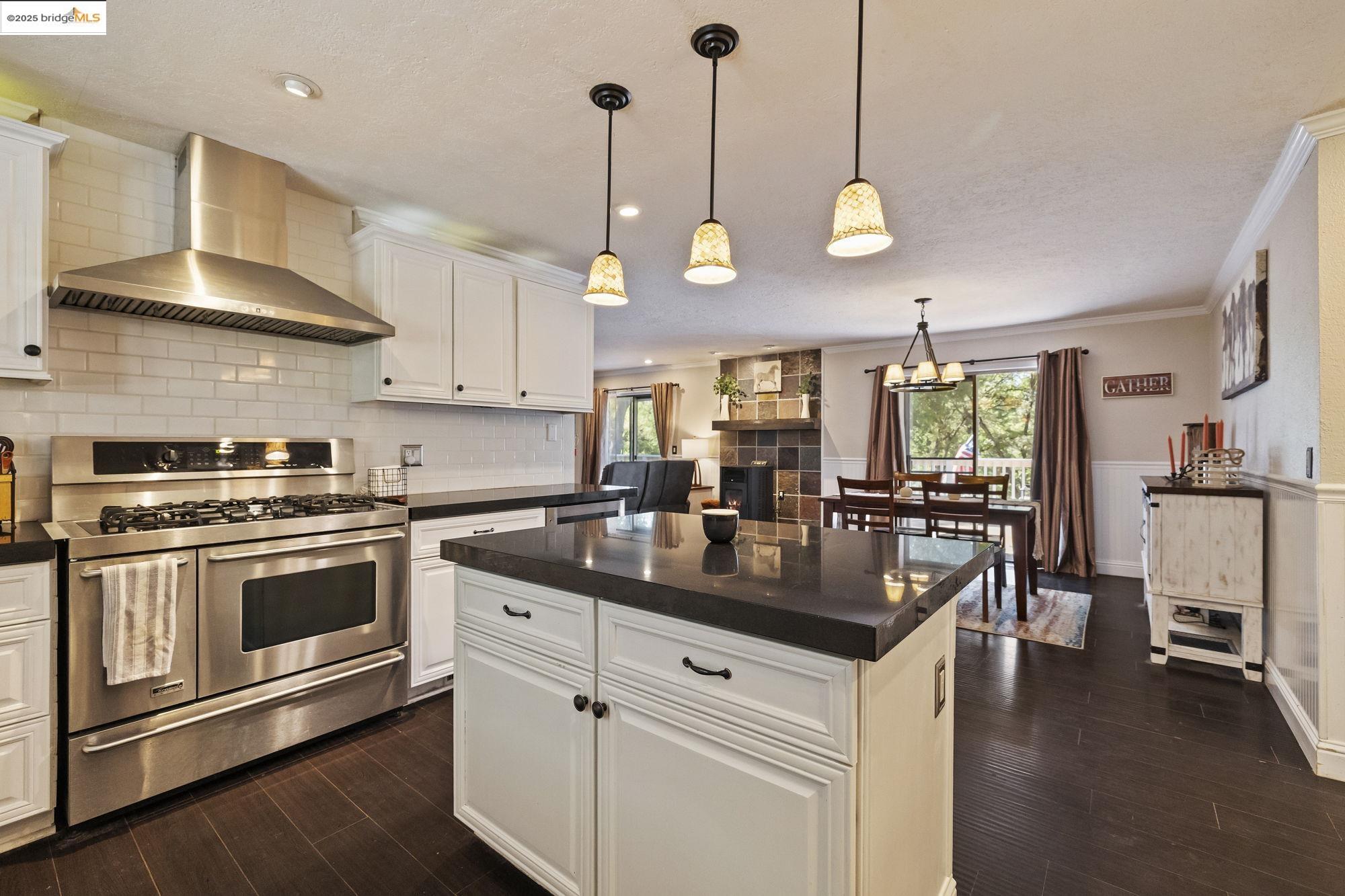 14147 Alder Ln