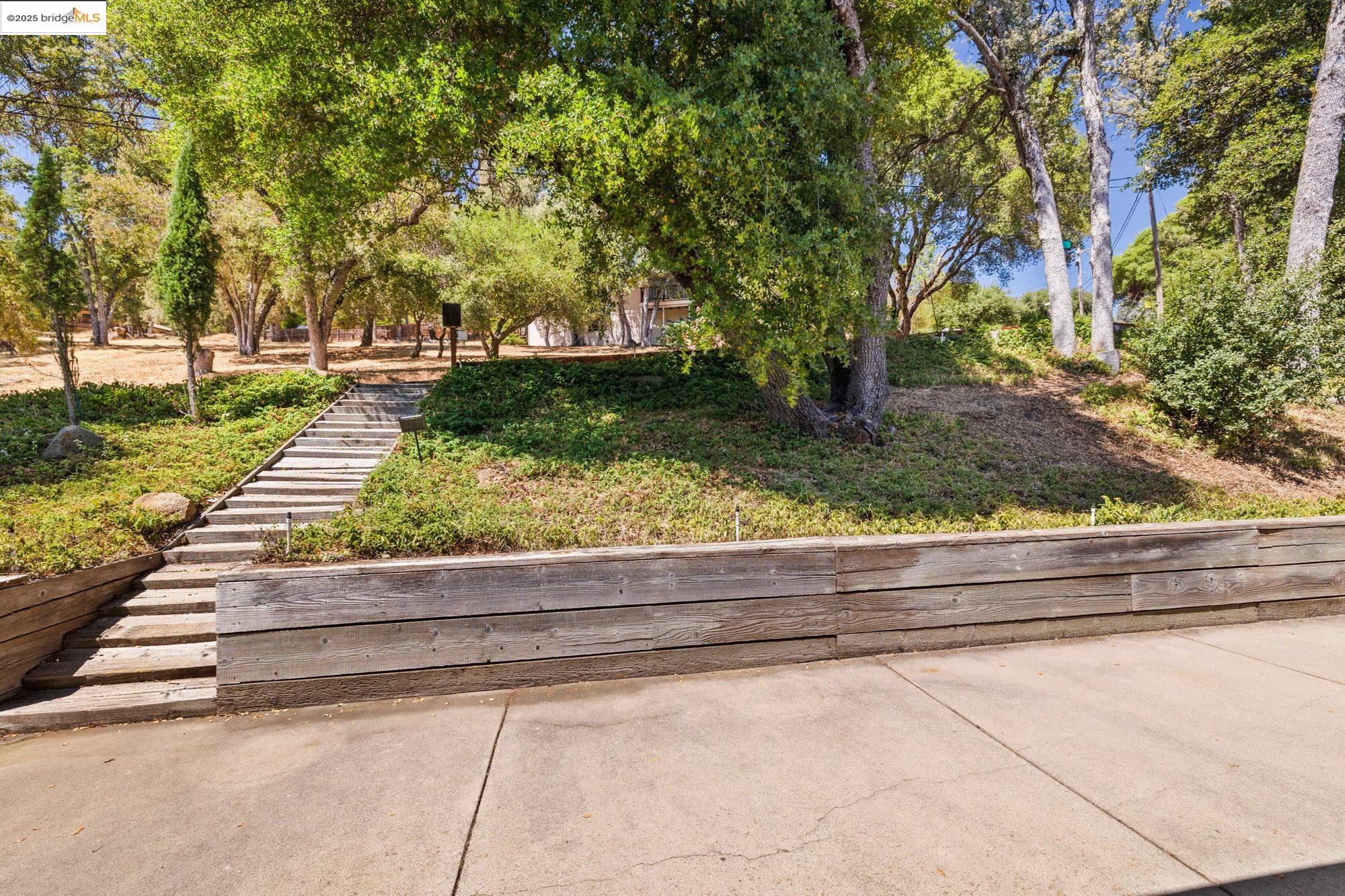 14147 Alder Ln