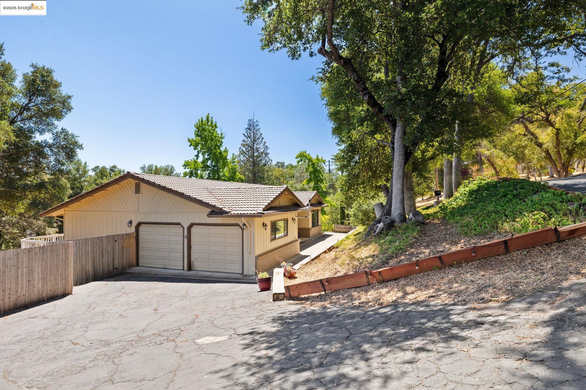 14147 Alder Ln