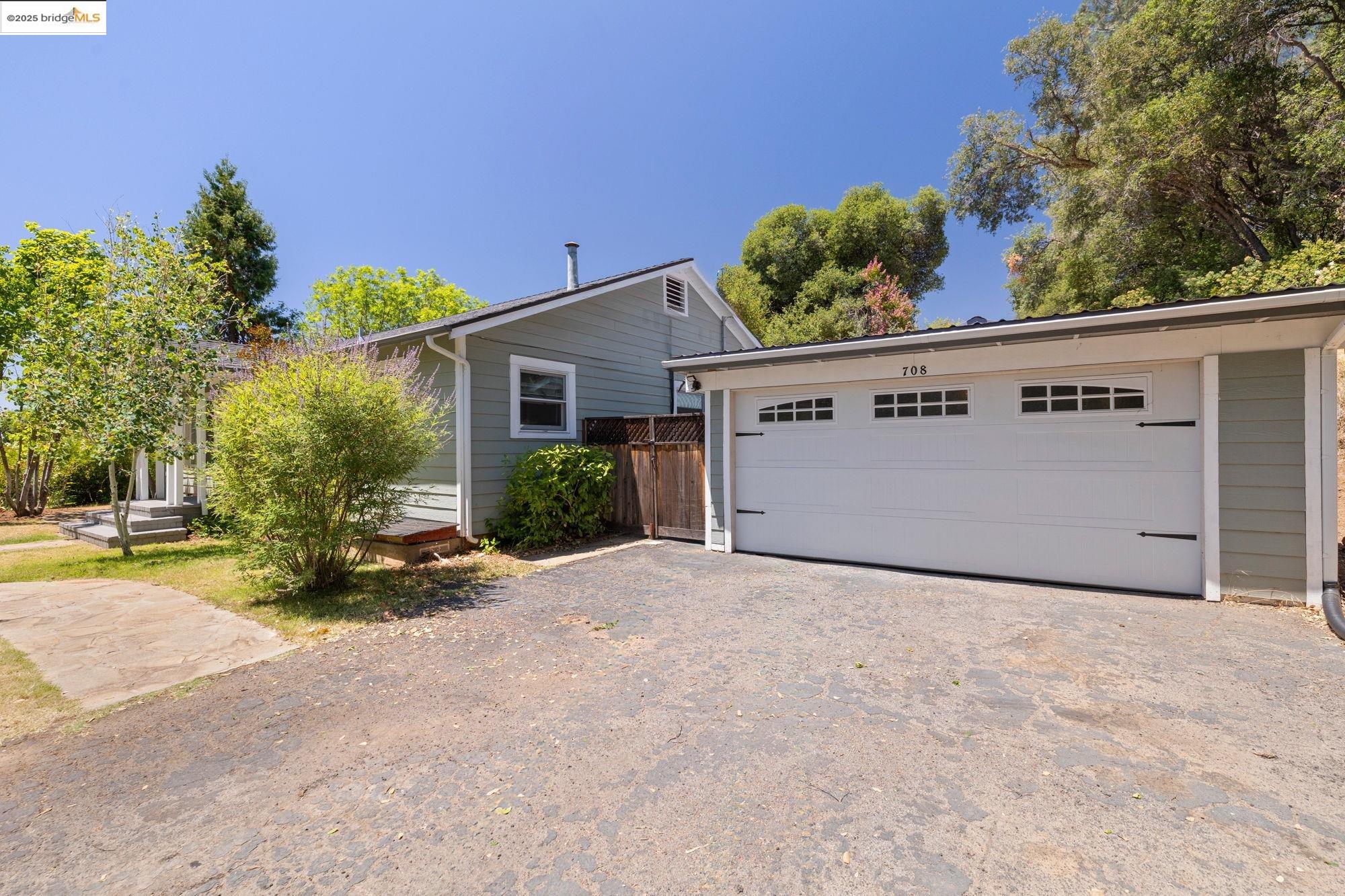 708 E Bald Mountain Rd