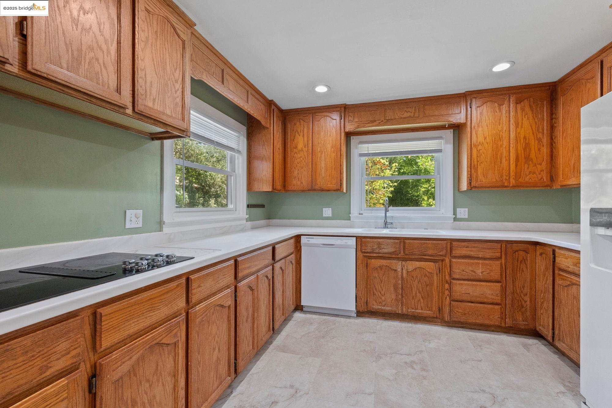 708 E Bald Mountain Rd