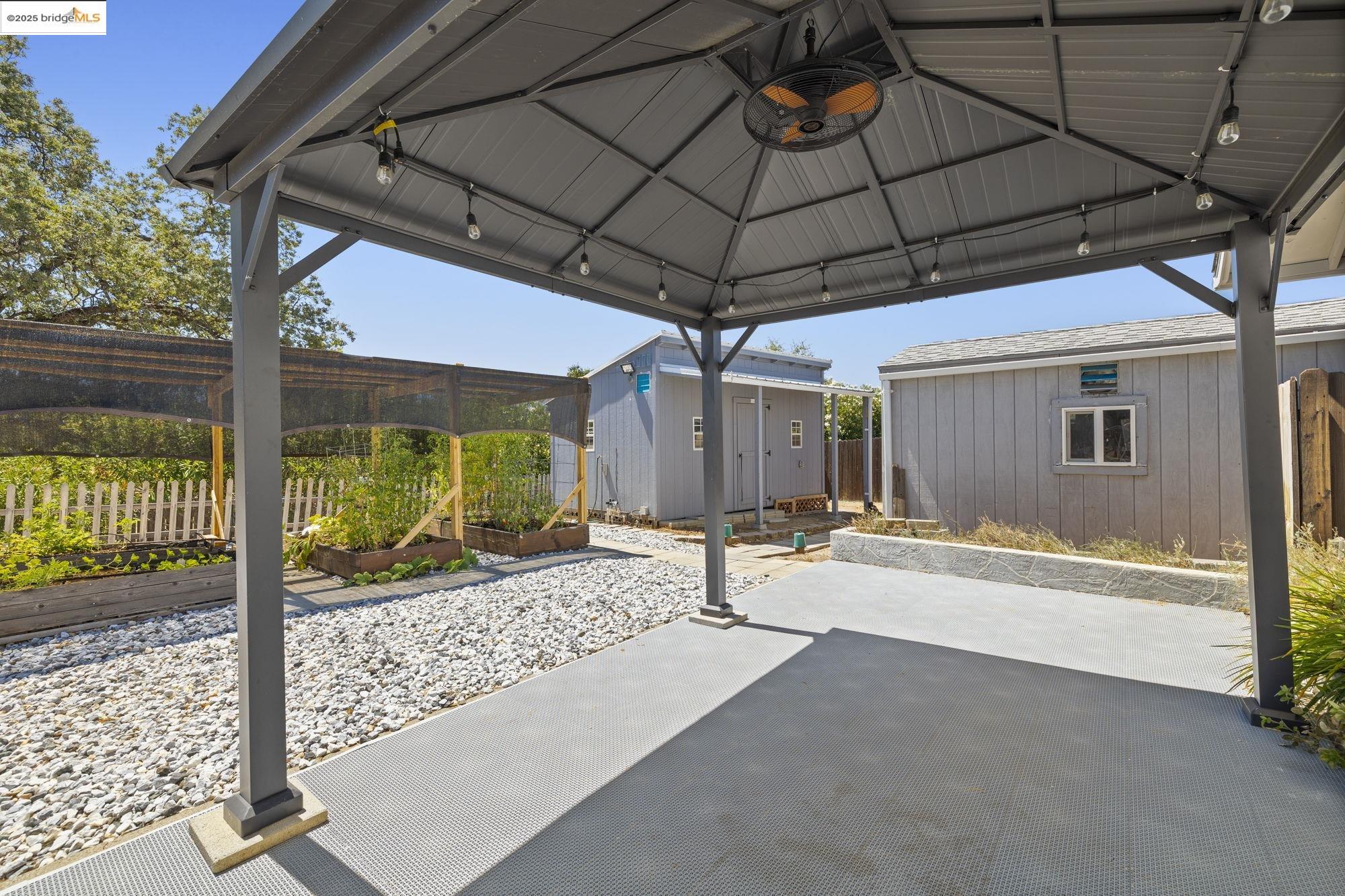 17538 Twin Oak Dr