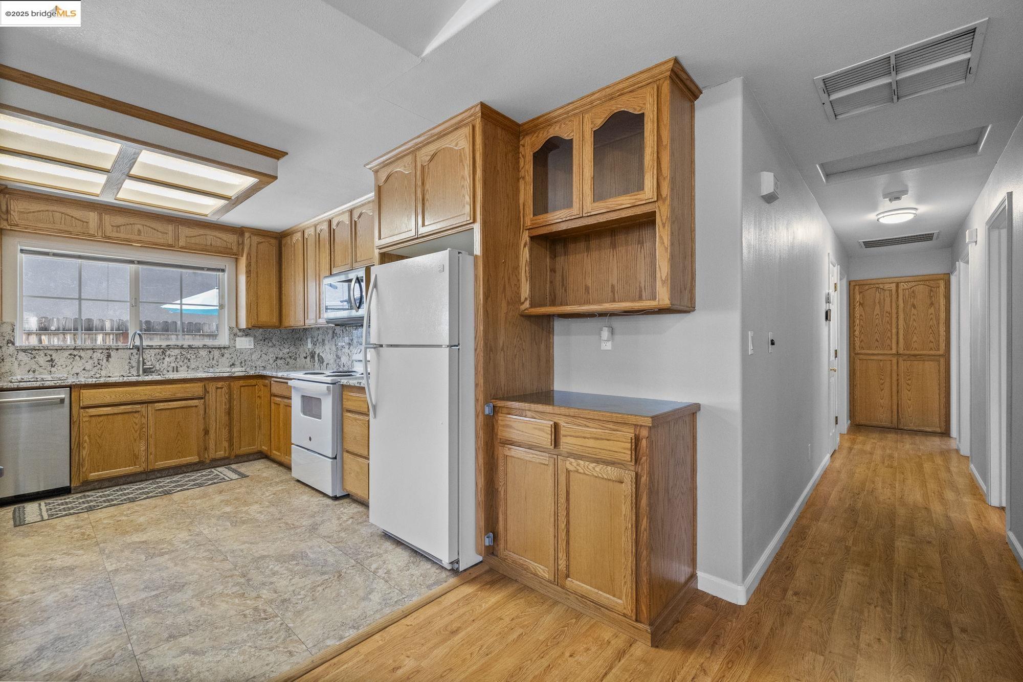 17538 Twin Oak Dr