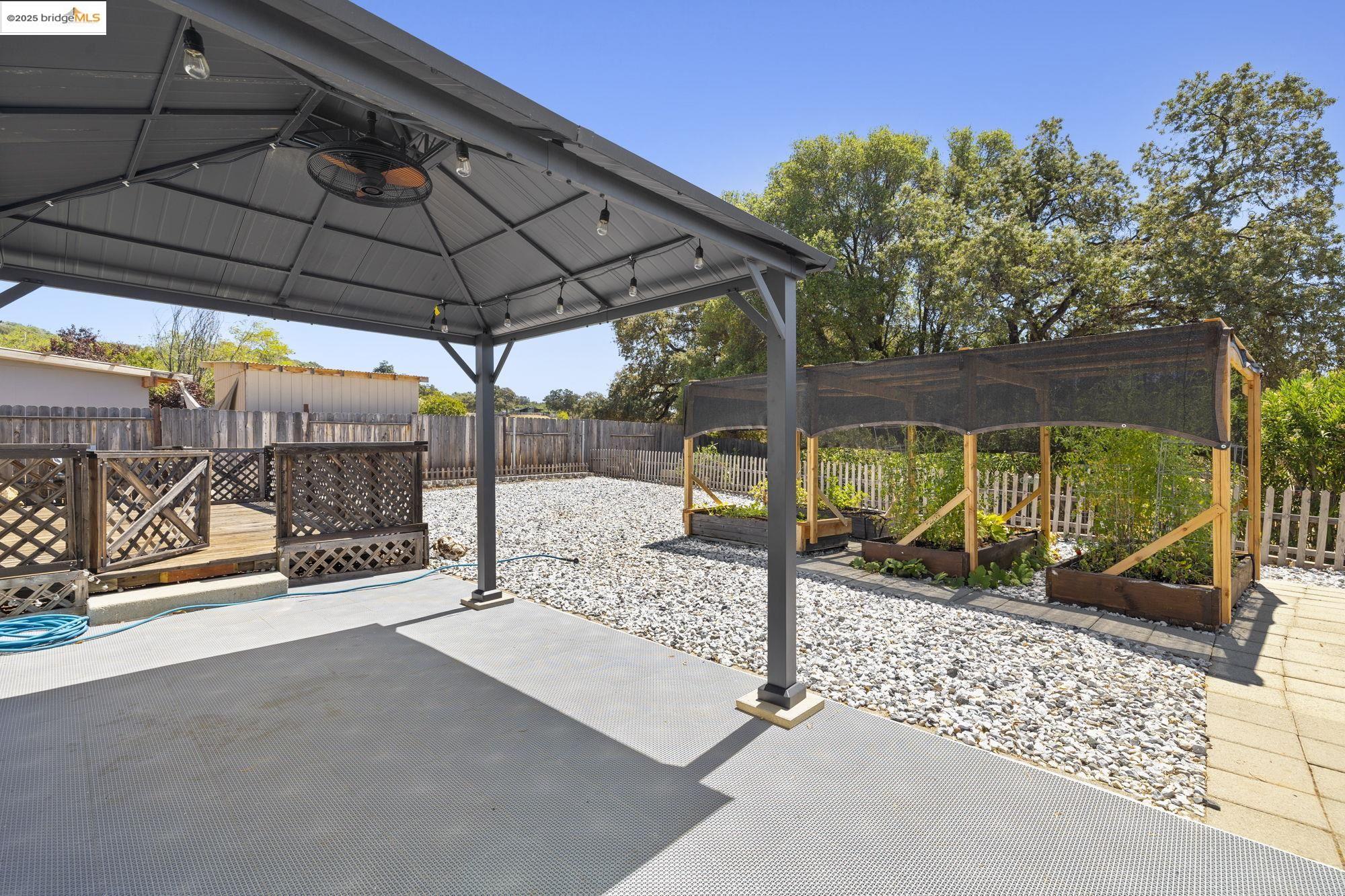 17538 Twin Oak Dr