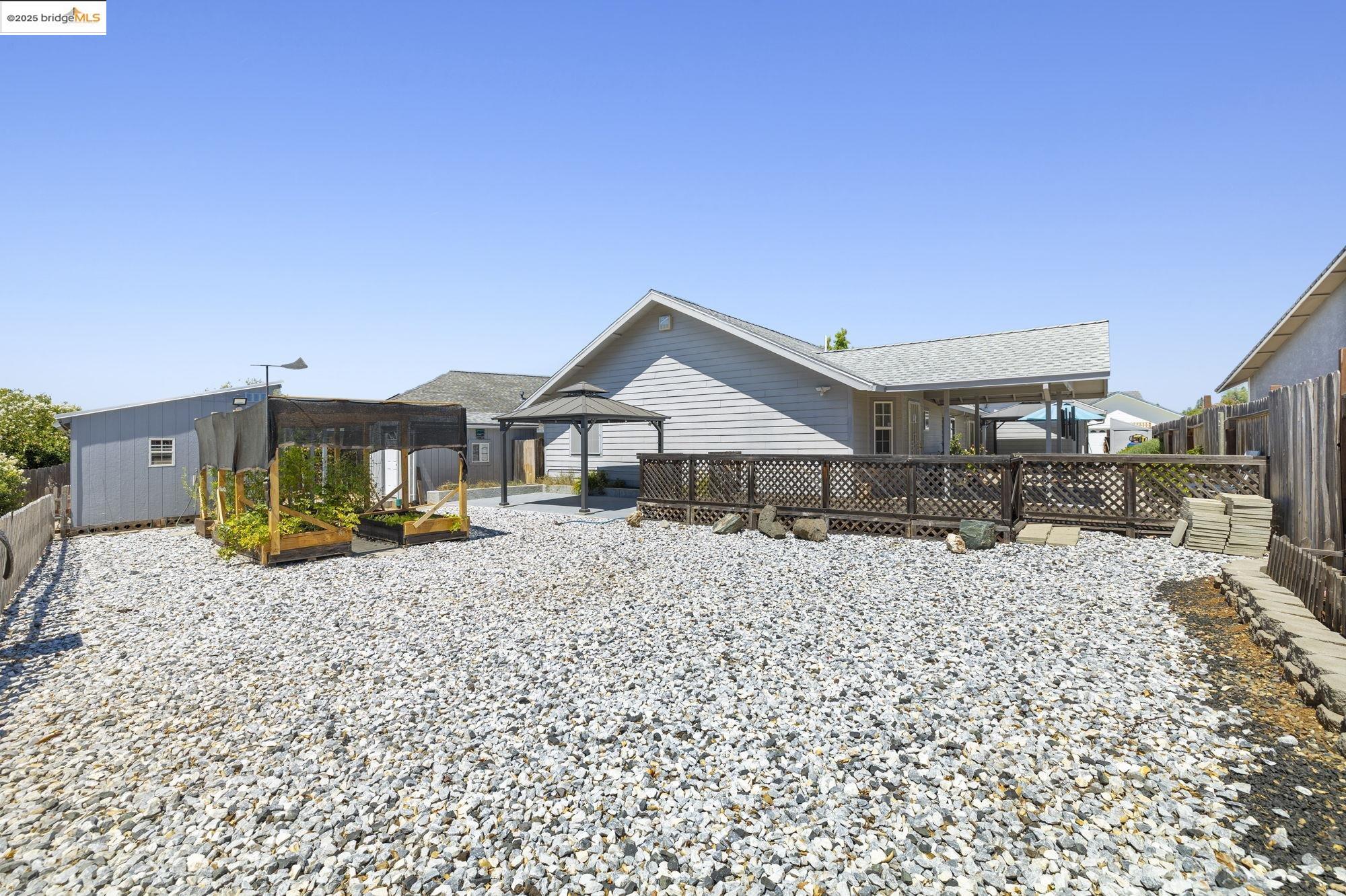 17538 Twin Oak Dr
