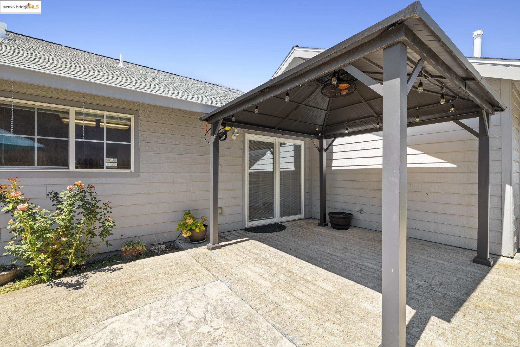 17538 Twin Oak Dr