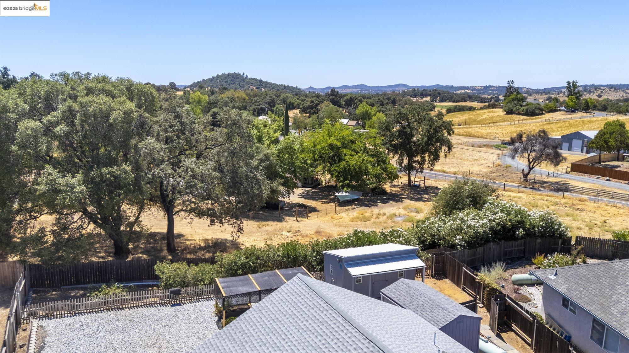 17538 Twin Oak Dr
