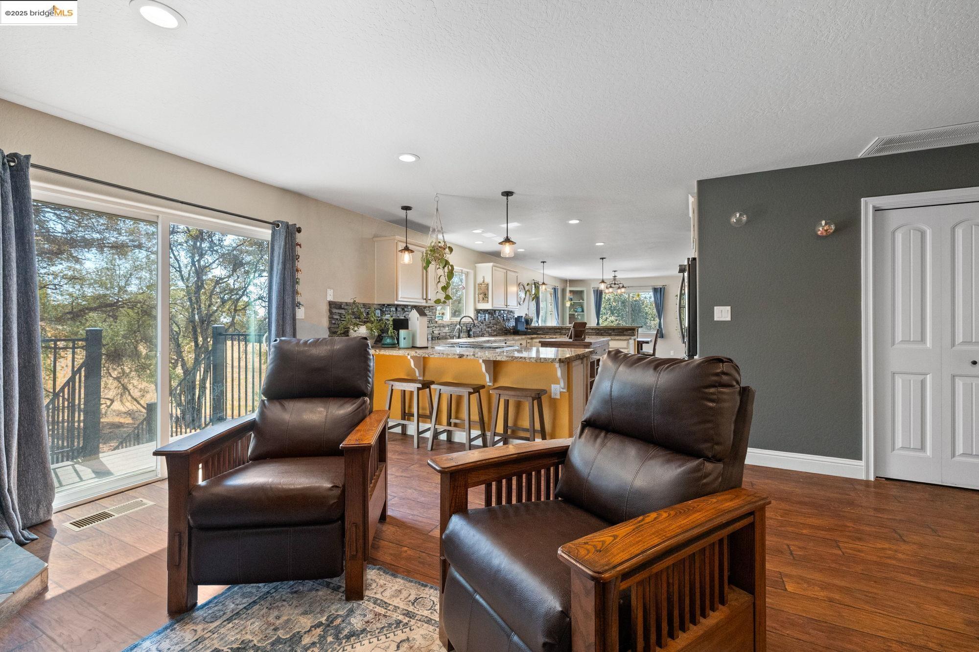 13225 Armistead Cir