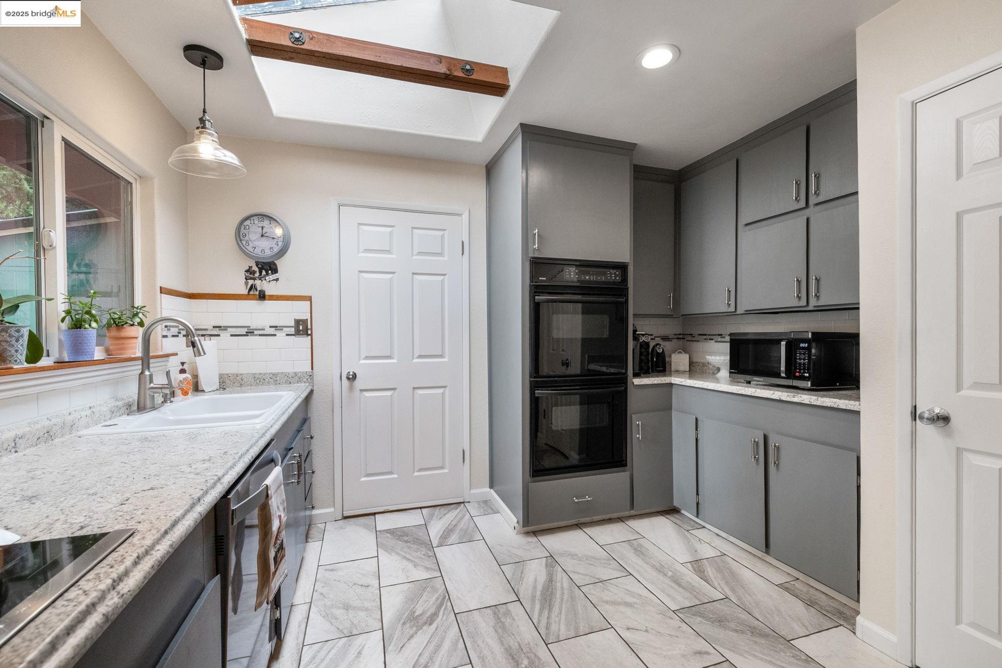 18814 Middle Camp Sugar Pine Rd