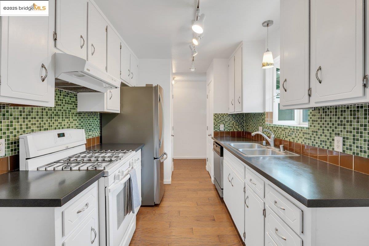 20569 Charlotte Ct