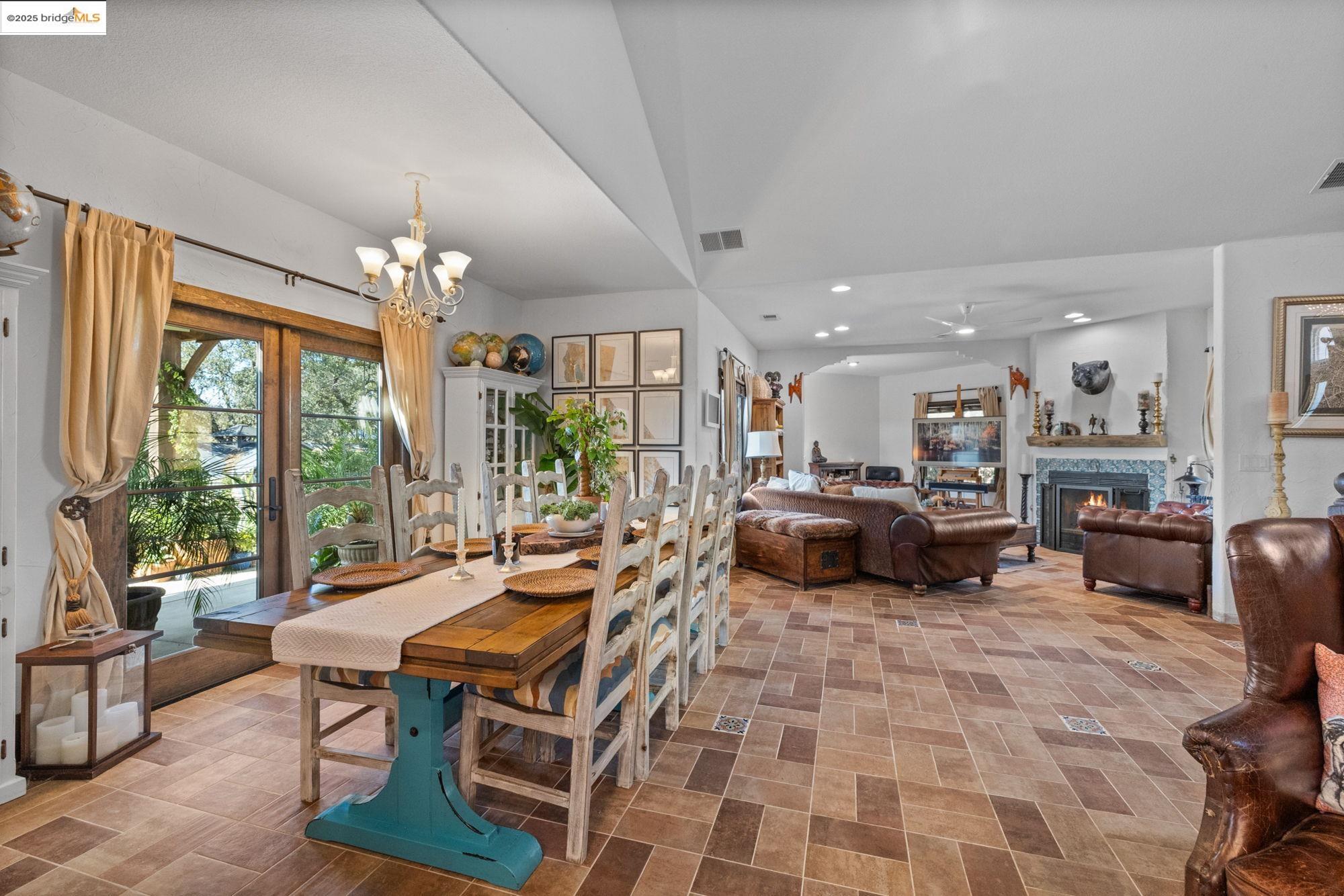 444 Jackson St, Copperopolis