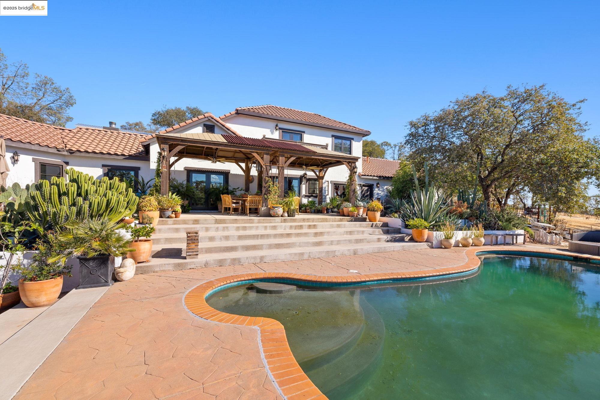 444 Jackson St, Copperopolis