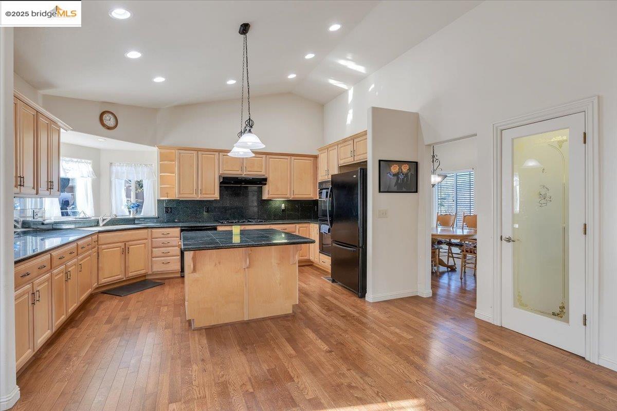 20405 Starr King Dr, Soulsbyville