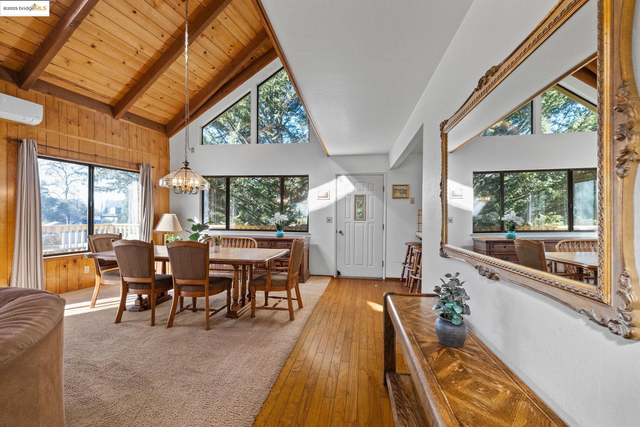 20266 Pine Mountain Dr