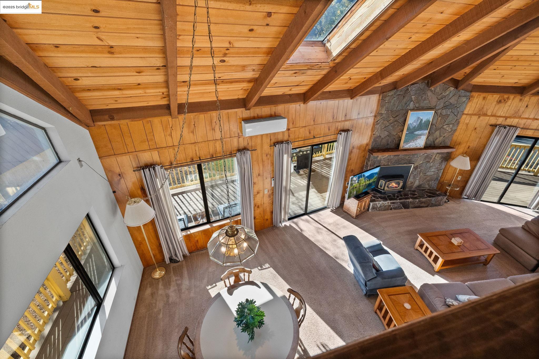 20266 Pine Mountain Dr