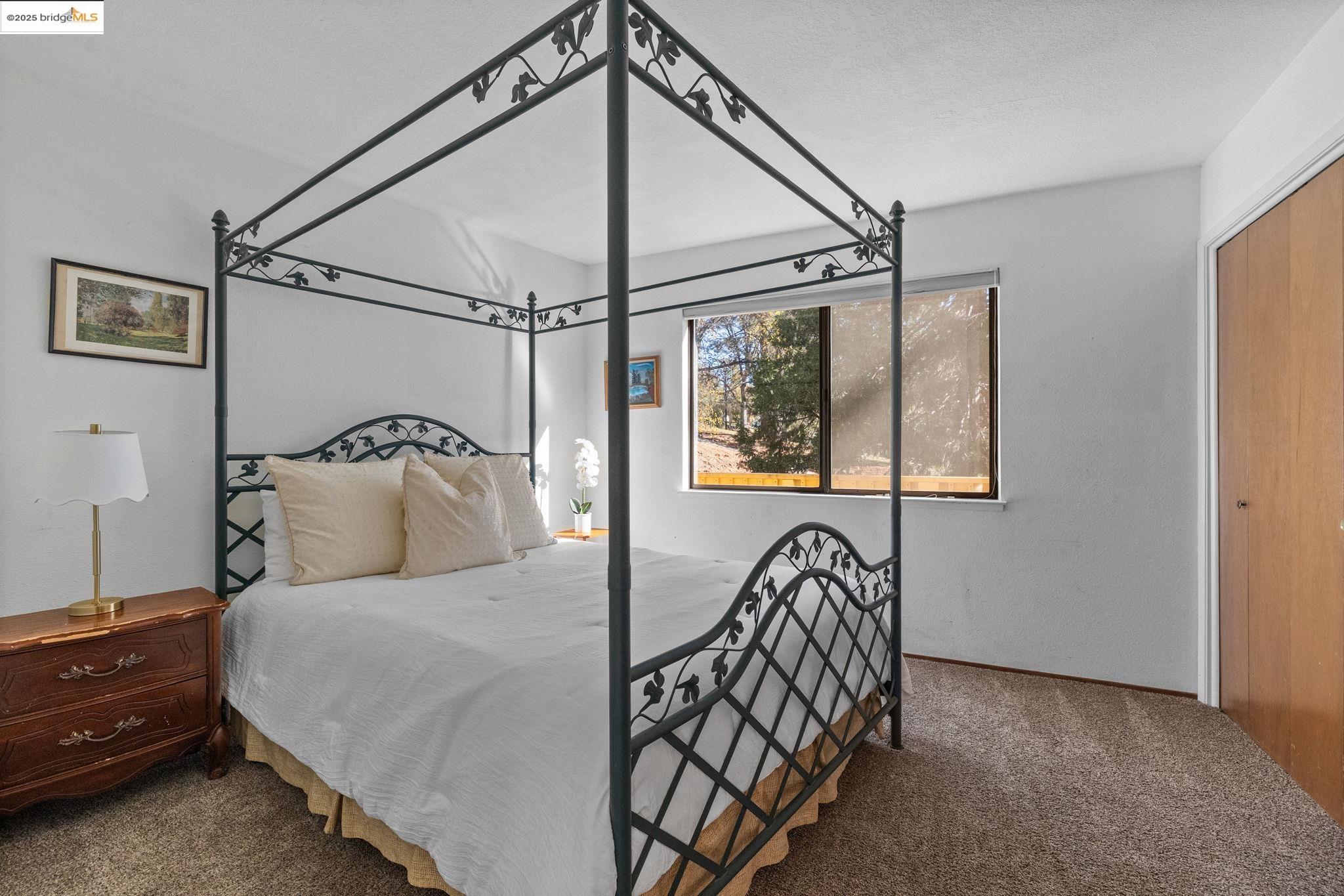 20266 Pine Mountain Dr