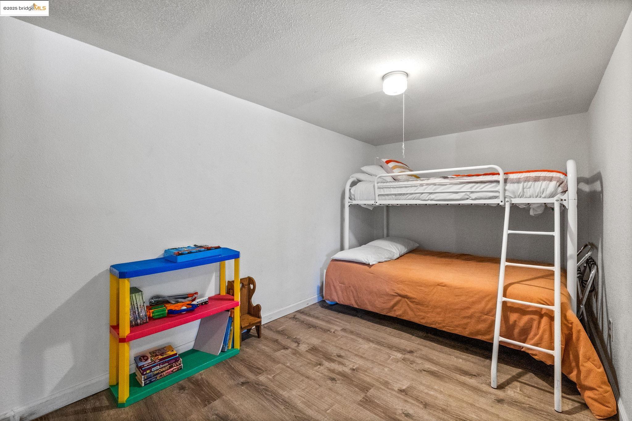 20266 Pine Mountain Dr