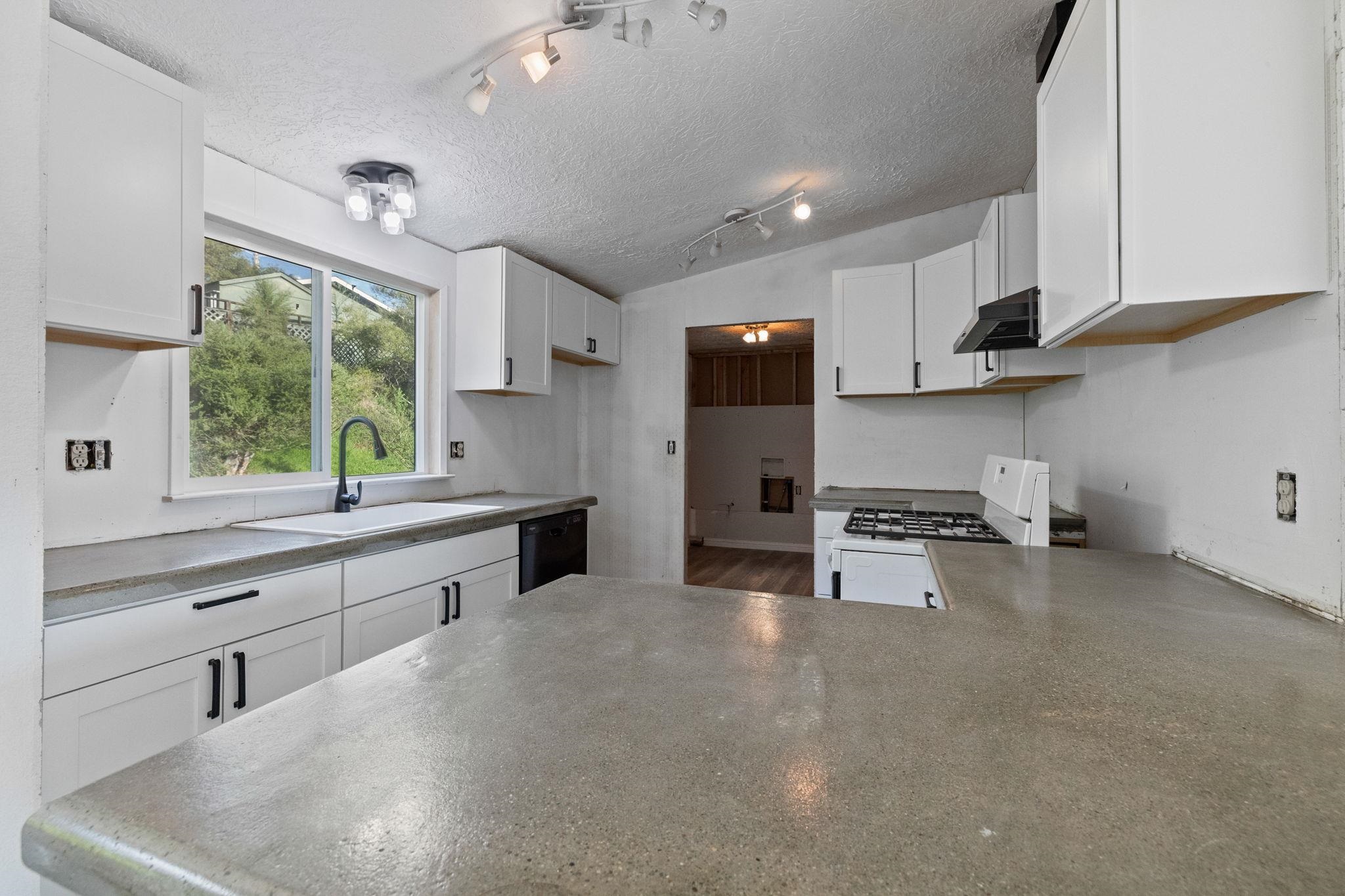 20580 Bay Meadows Dr