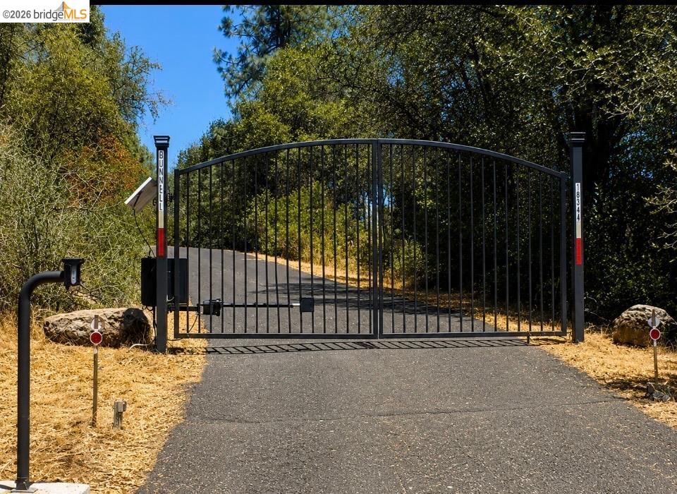 18344 Zeni Ln