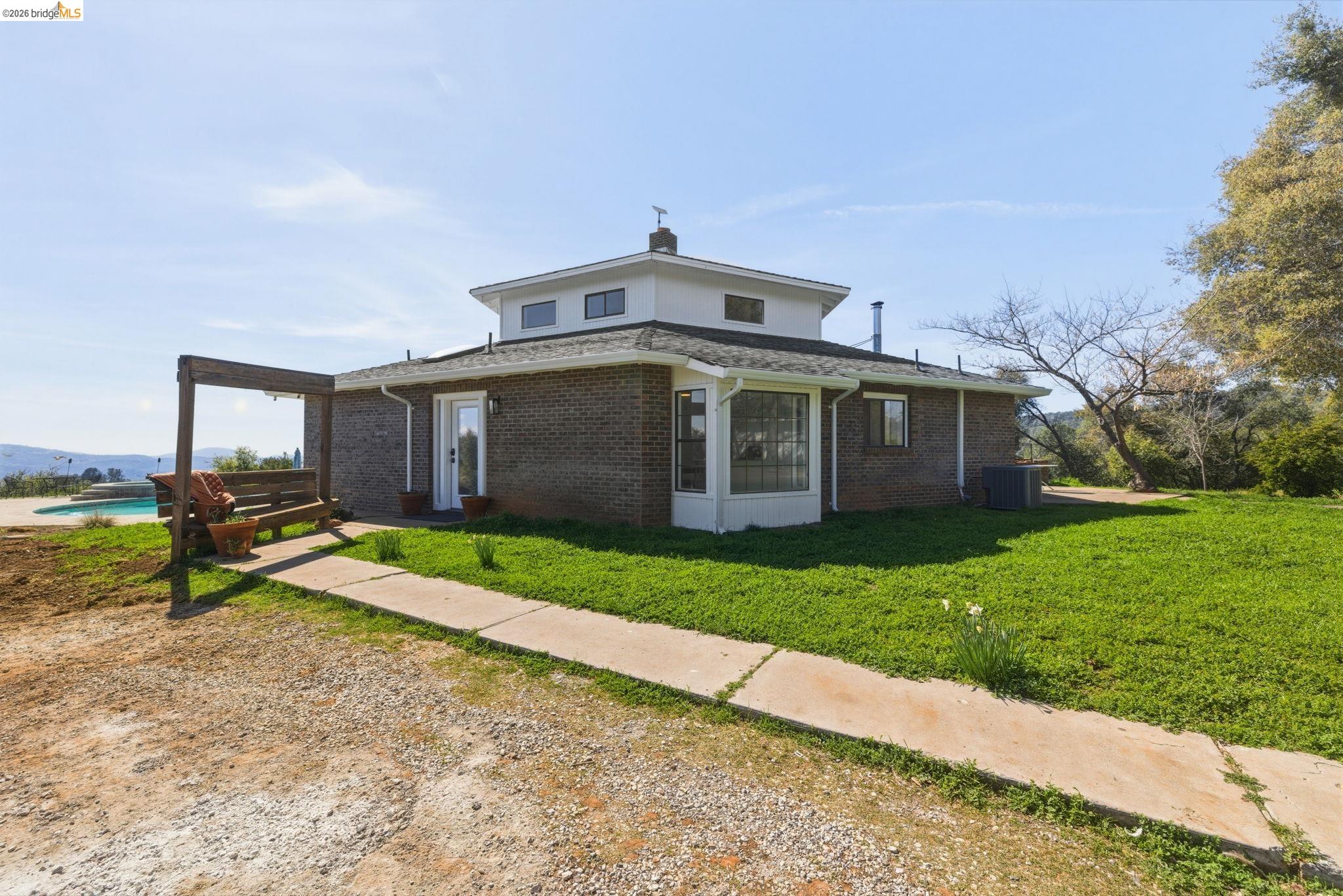 18344 Zeni Ln