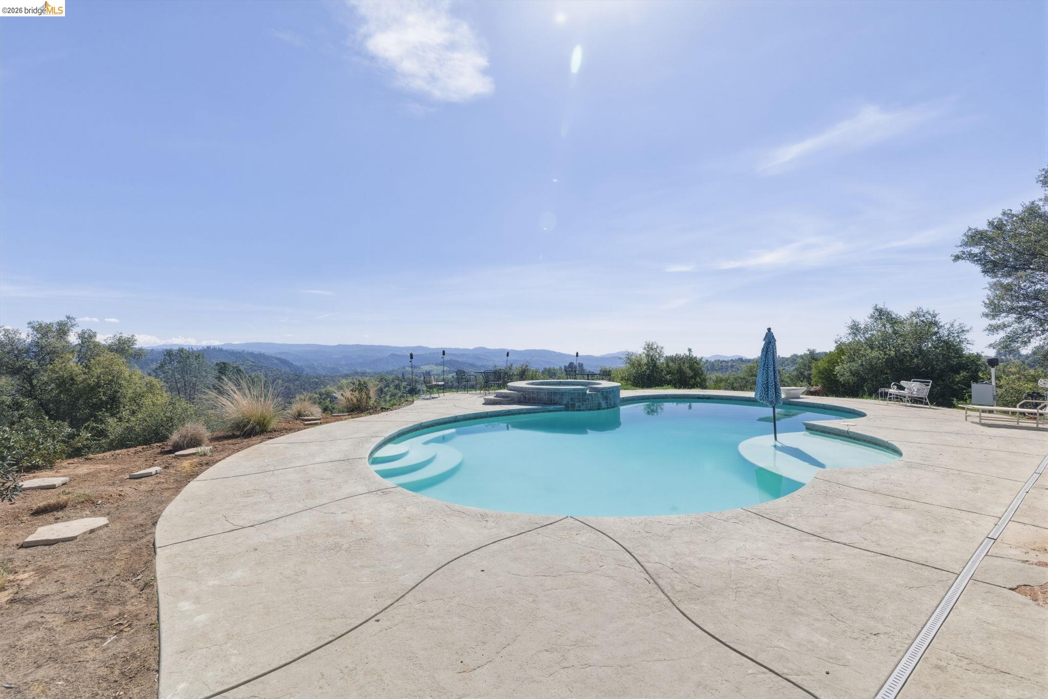 18344 Zeni Ln
