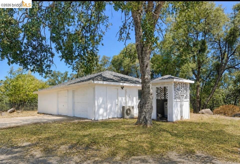 18344 Zeni Ln