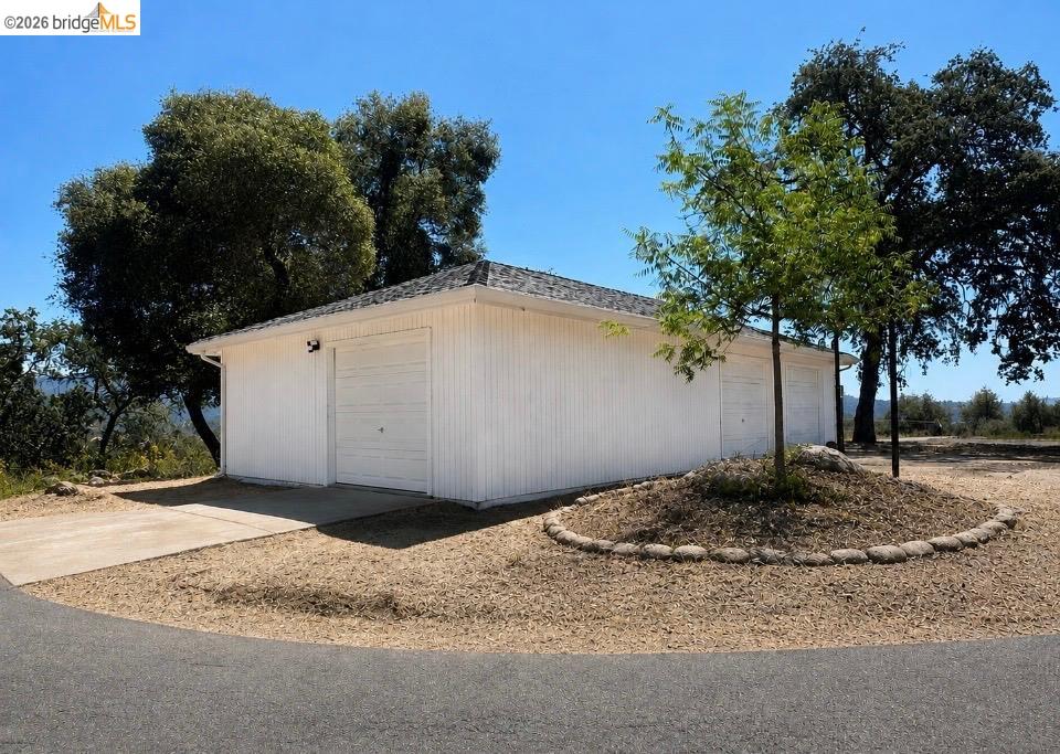 18344 Zeni Ln