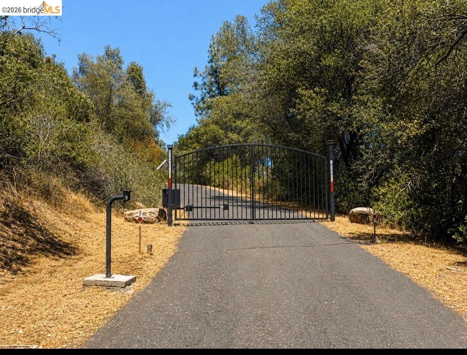 18344 Zeni Ln