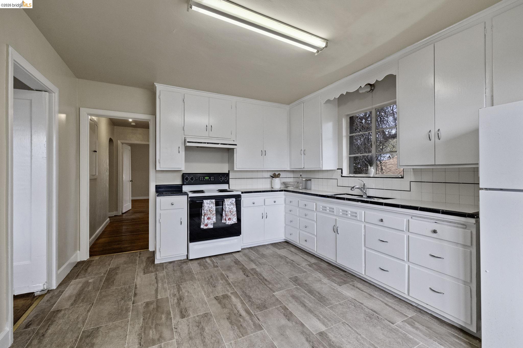 299 Summit Ave