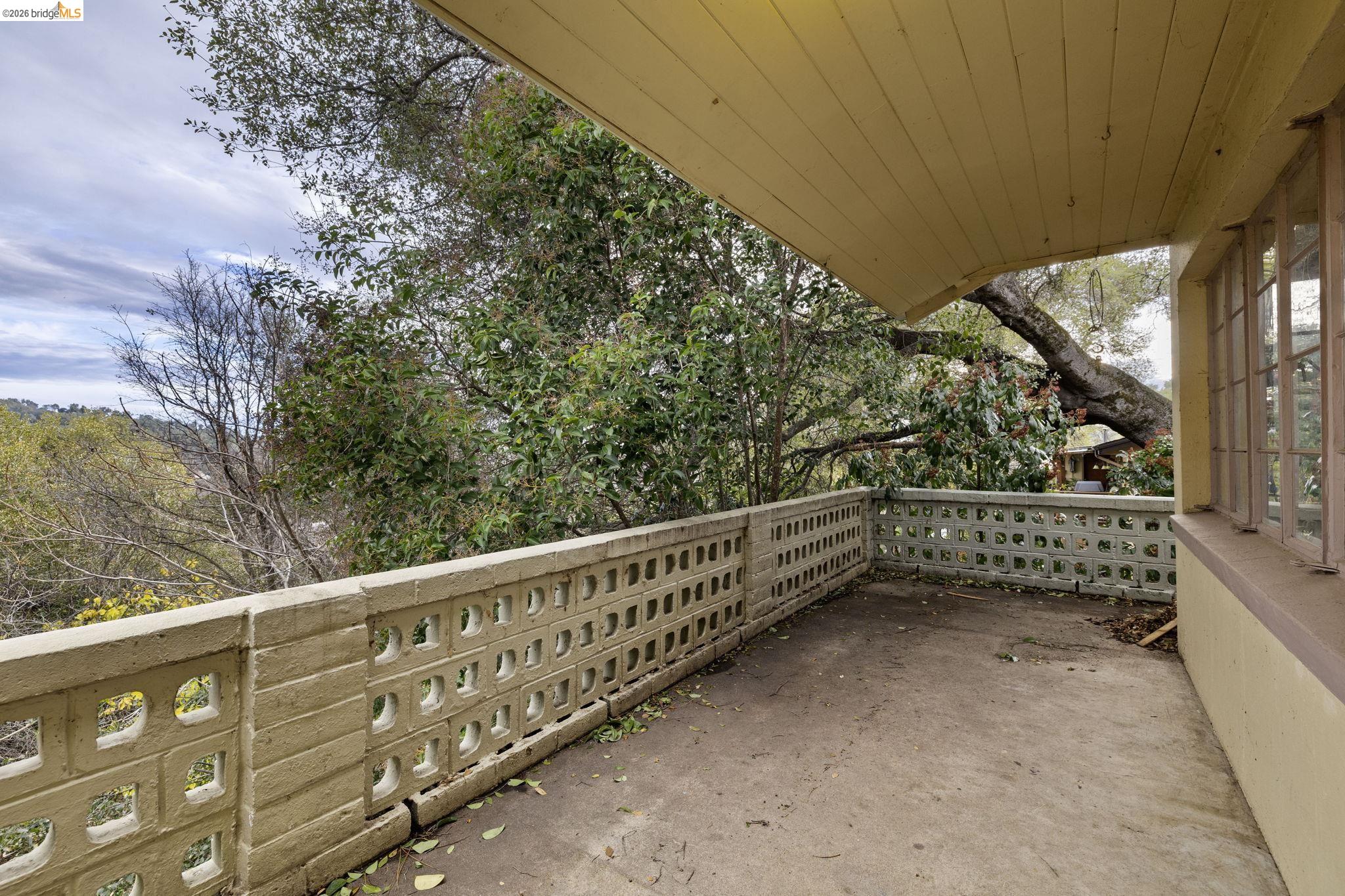 299 Summit Ave