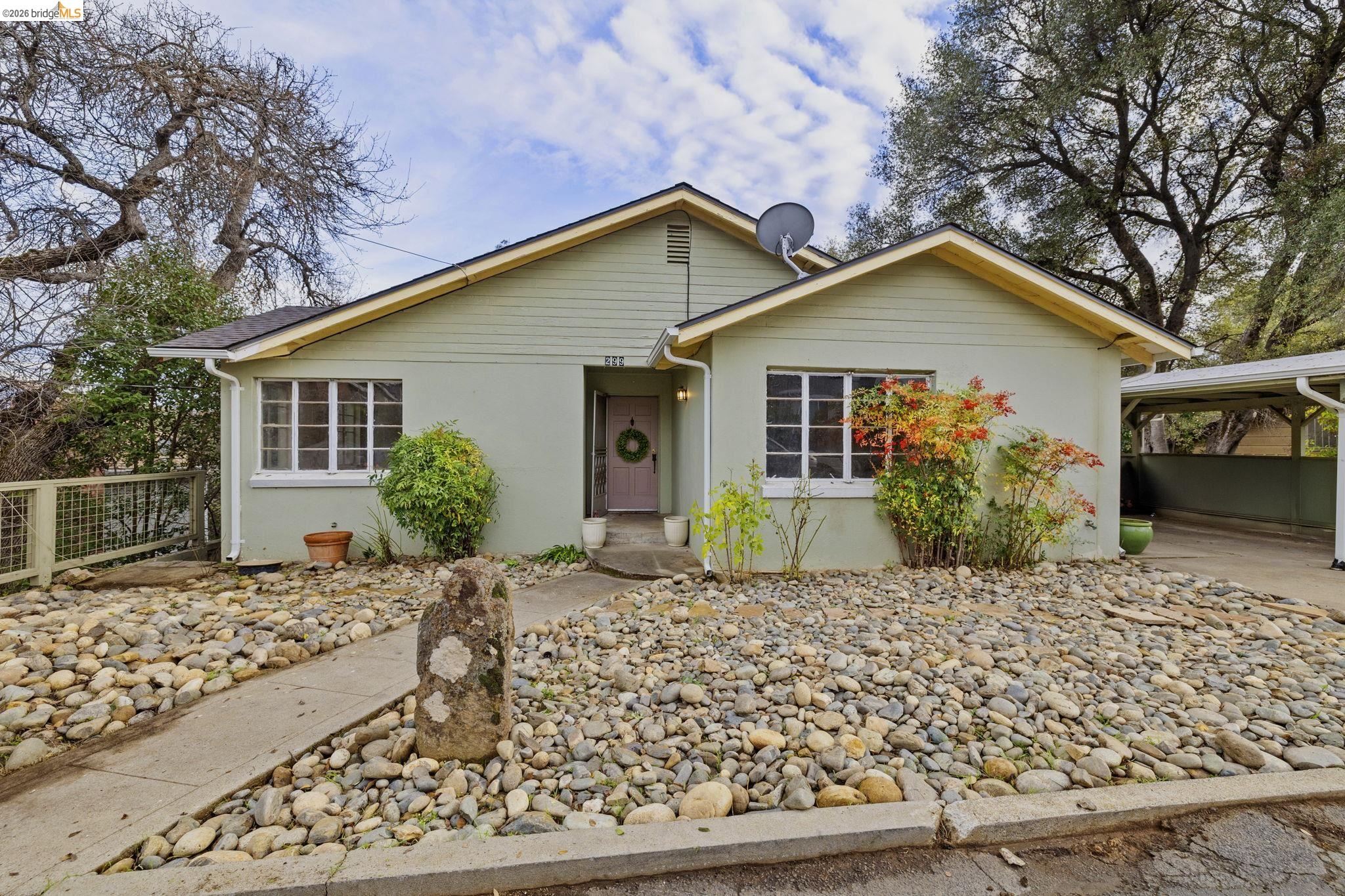299 Summit Ave