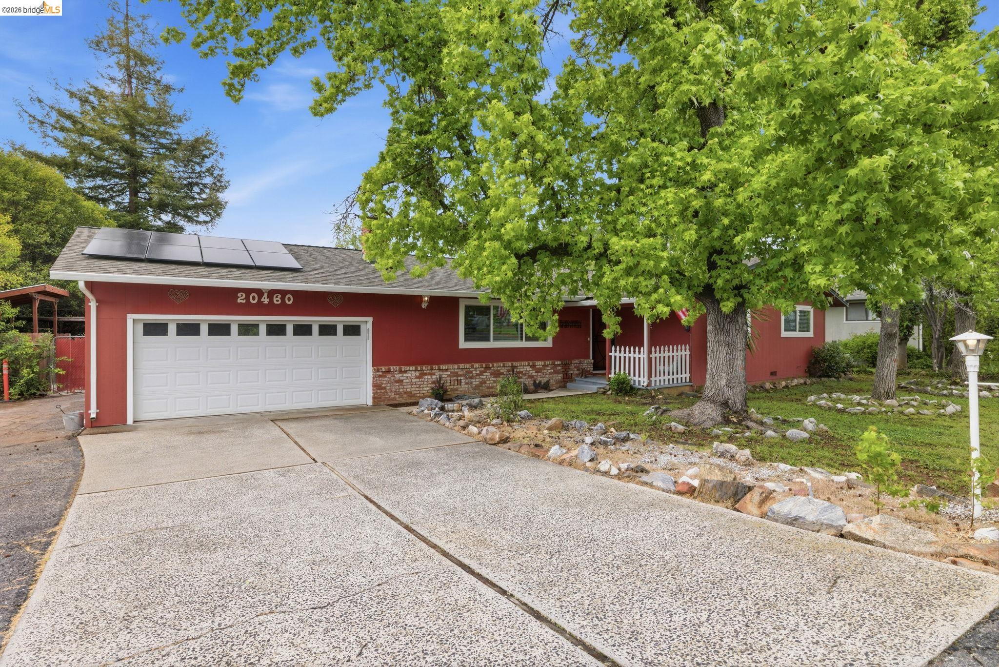 20460 W Walnut Dr