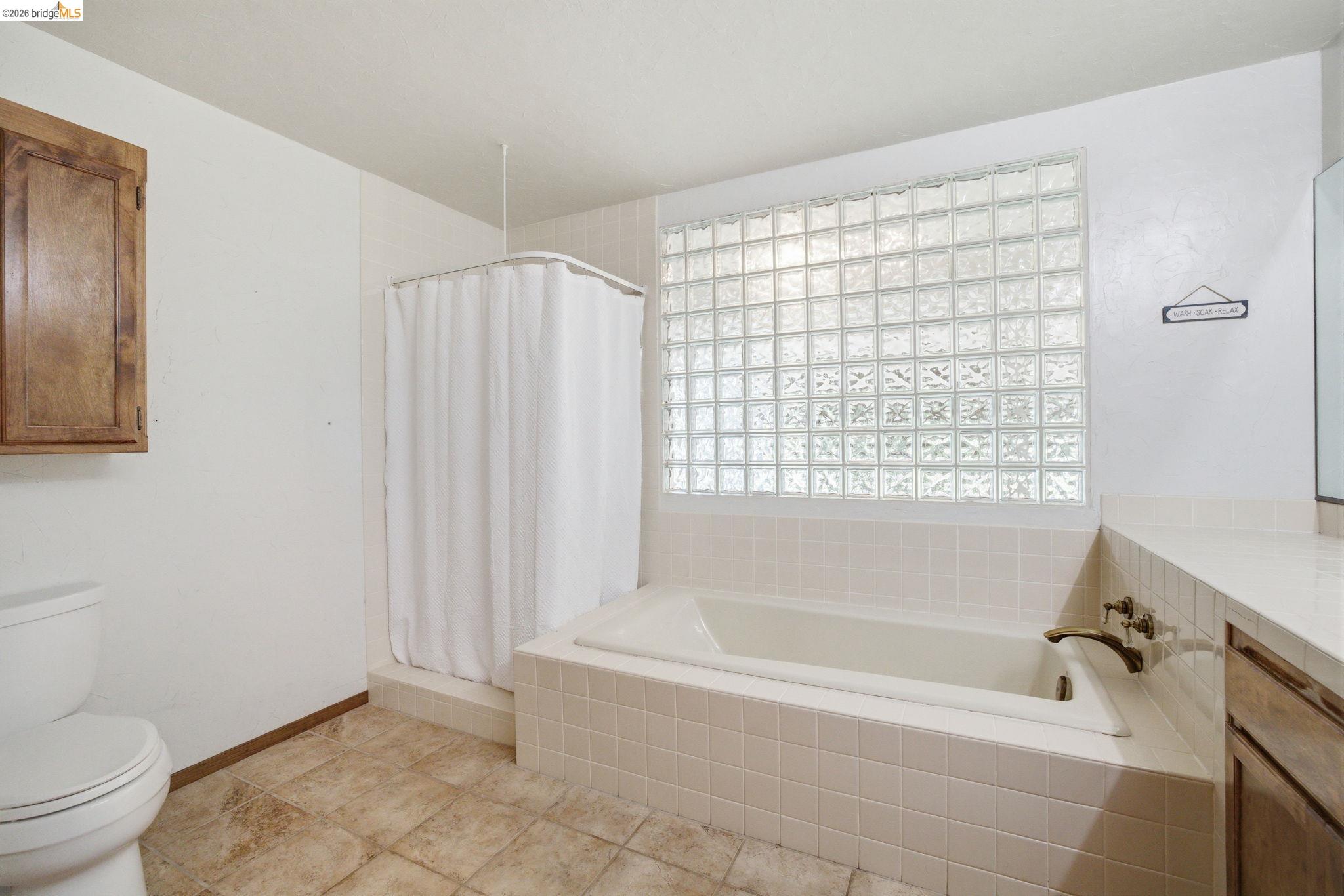 23245 Isabella Ct