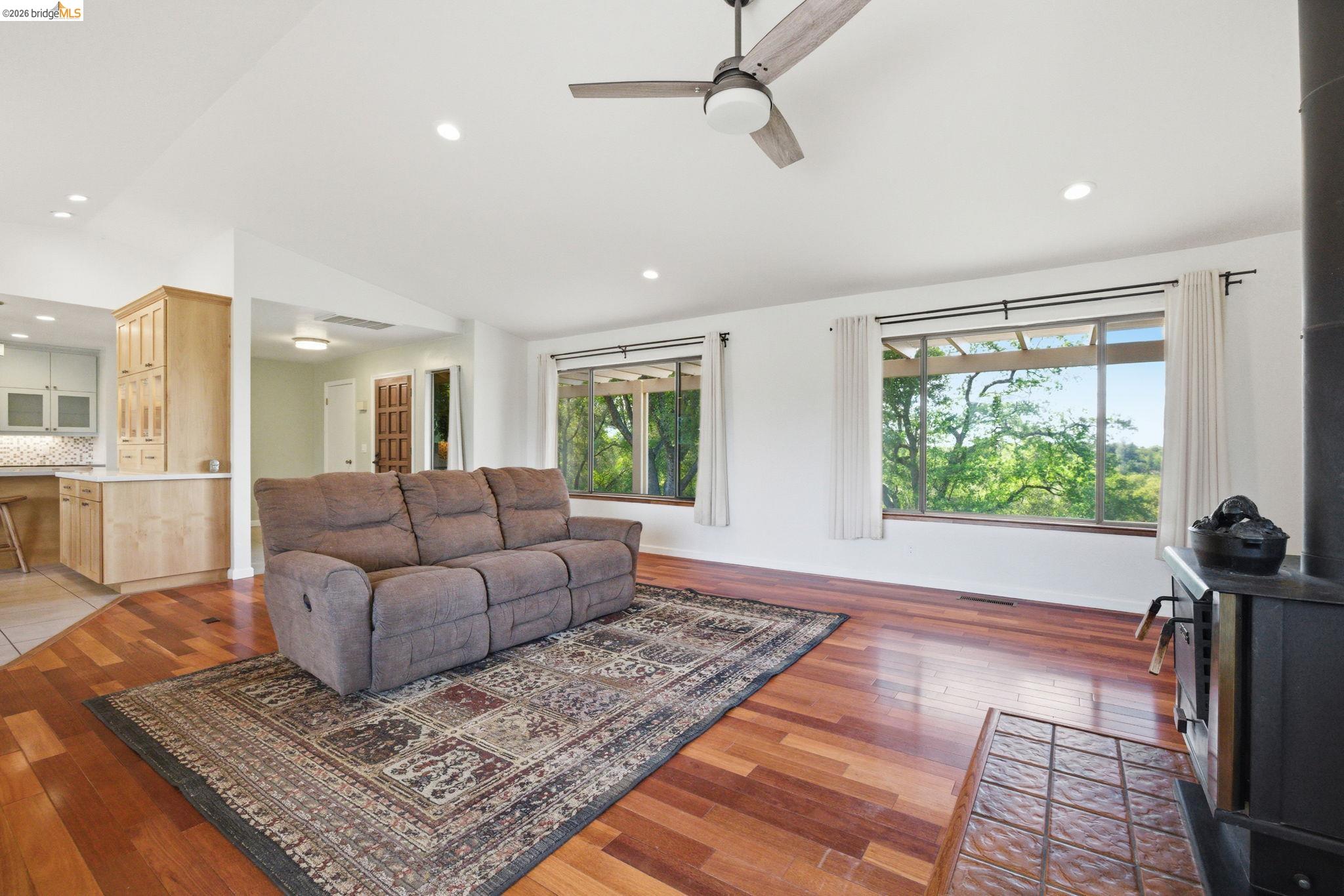 23245 Isabella Ct