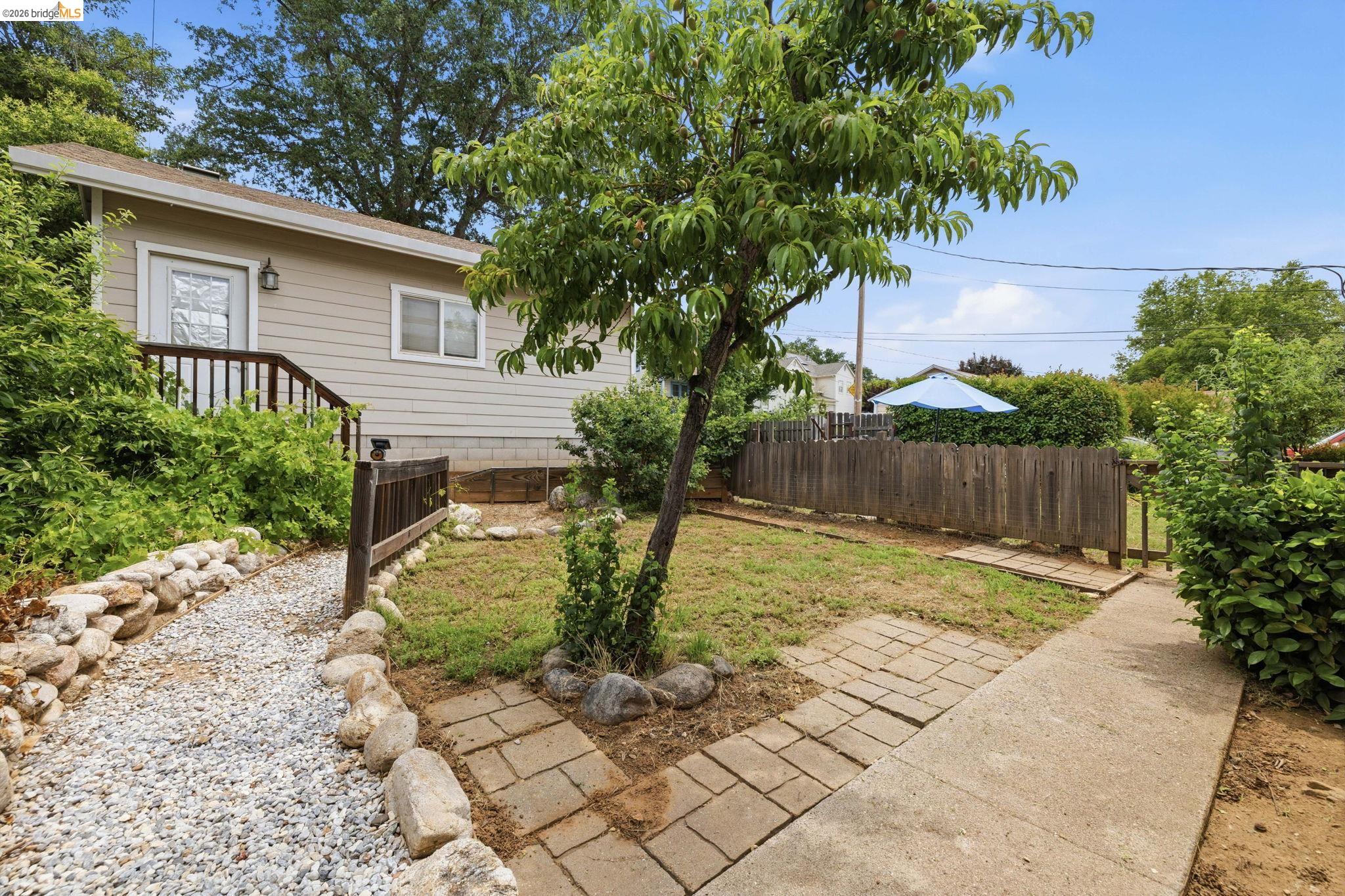 609 Shaws Flat Rd
