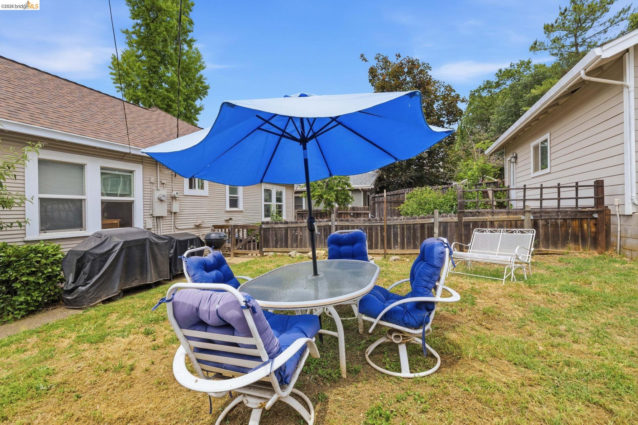 609 Shaws Flat Rd