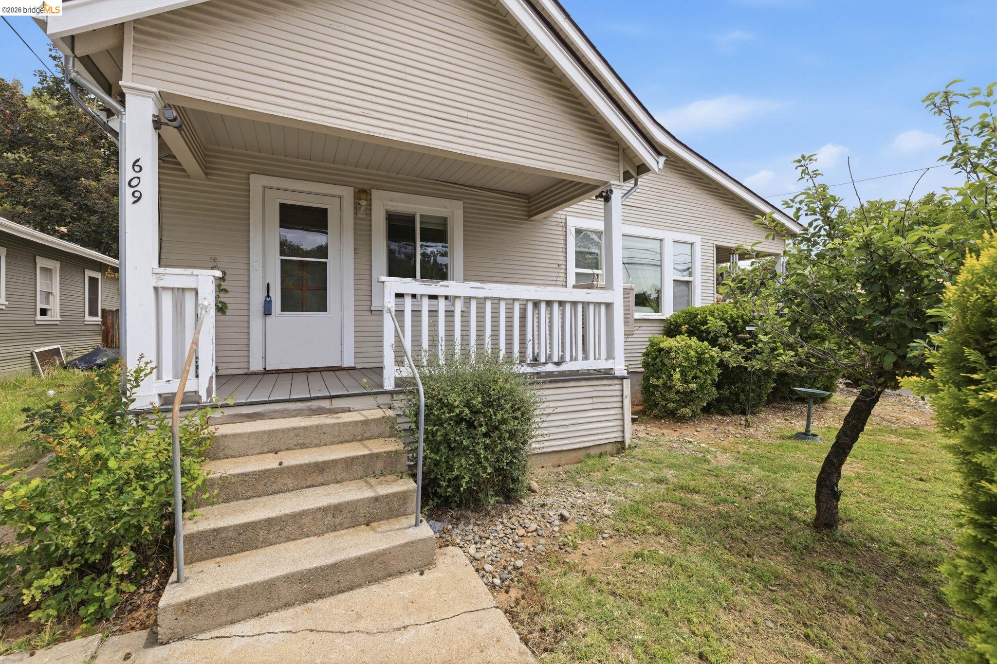 609 Shaws Flat Rd