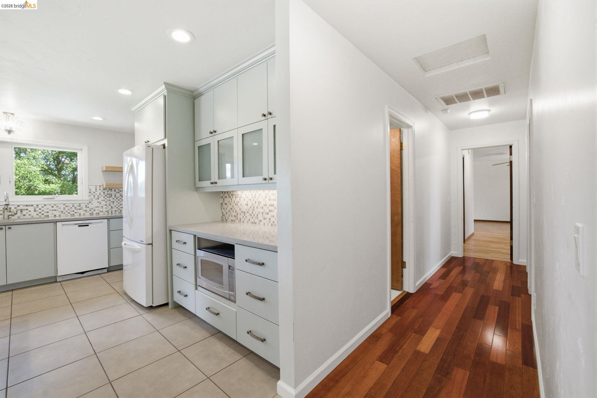 23245 Isabella Ct
