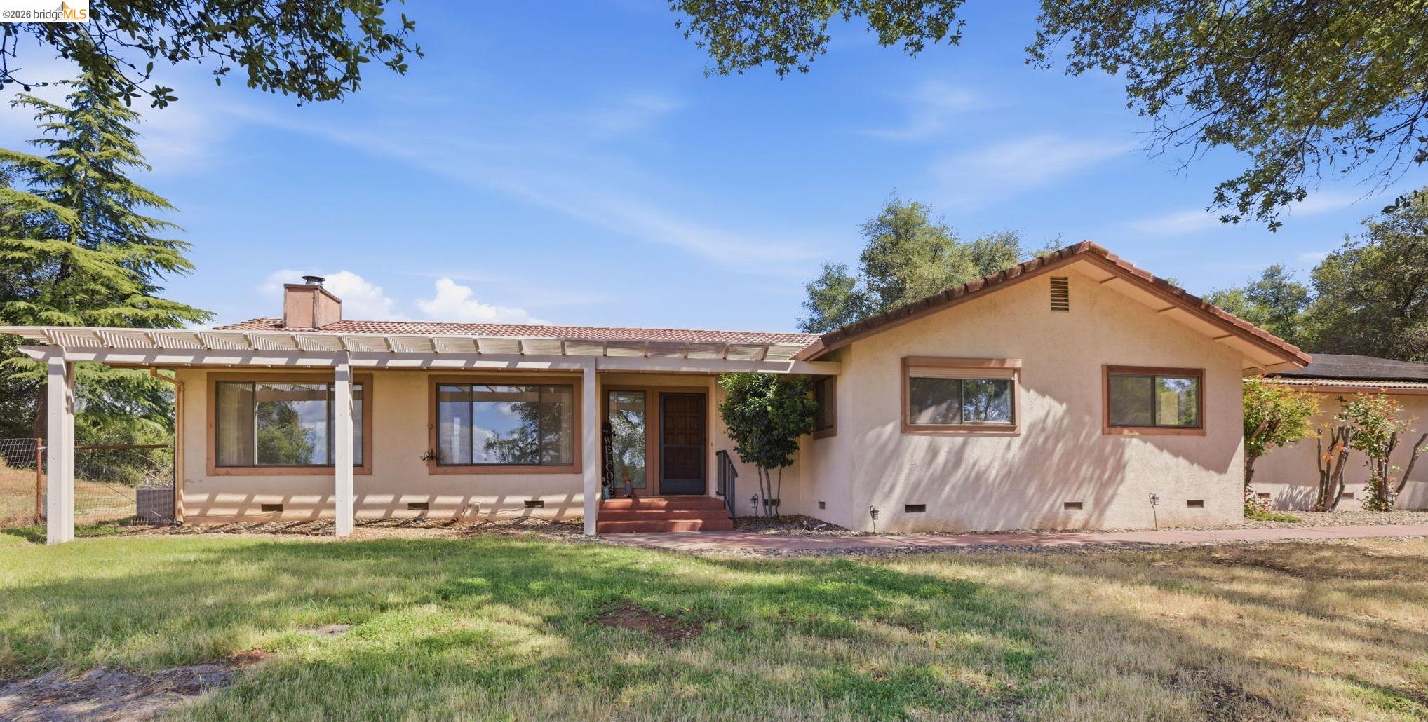 23245 Isabella Ct