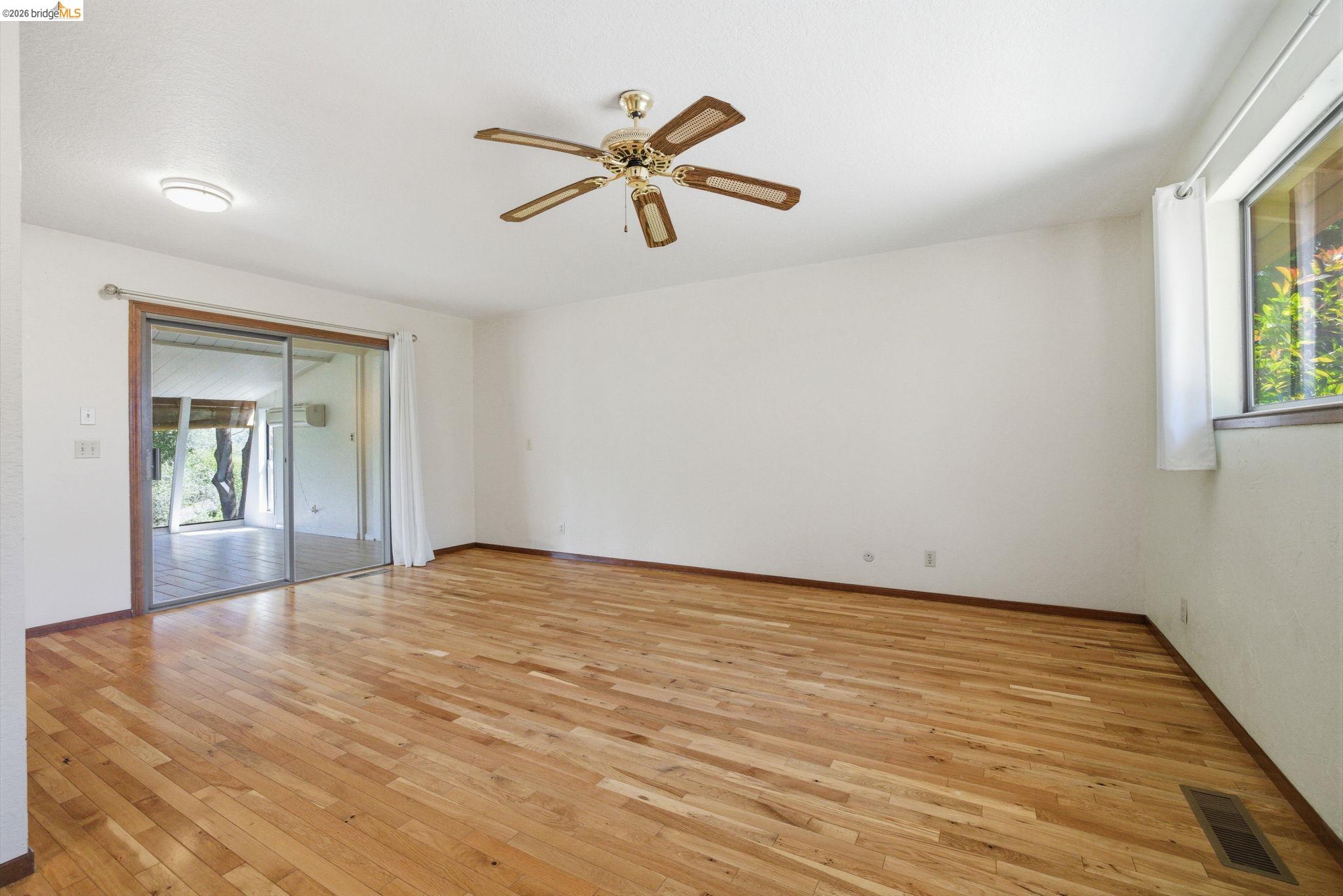 23245 Isabella Ct