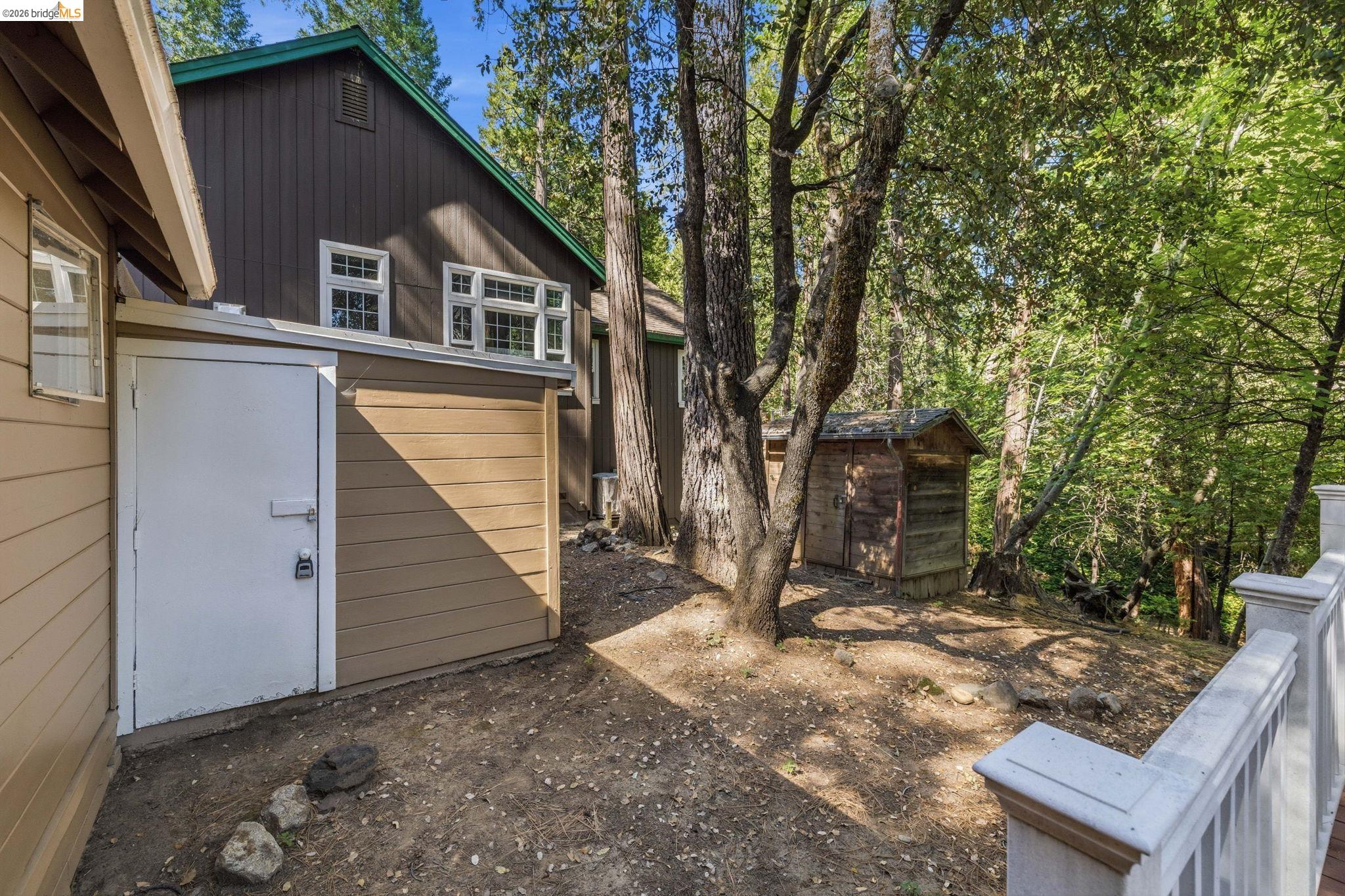 23117 Cresta Dr