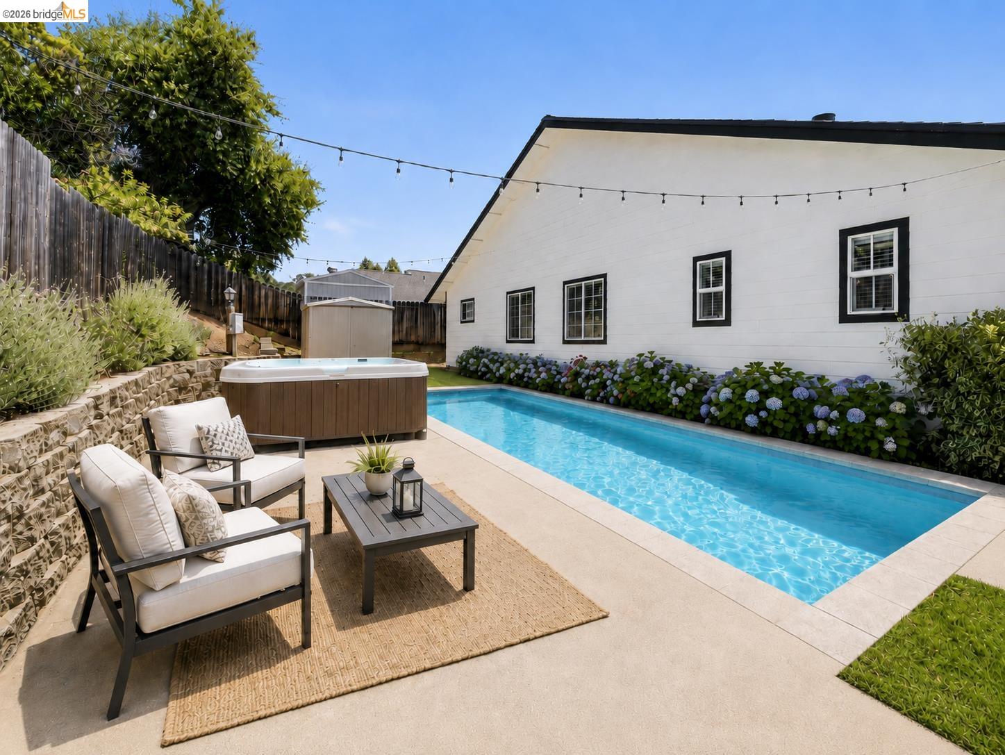 10597 River oak