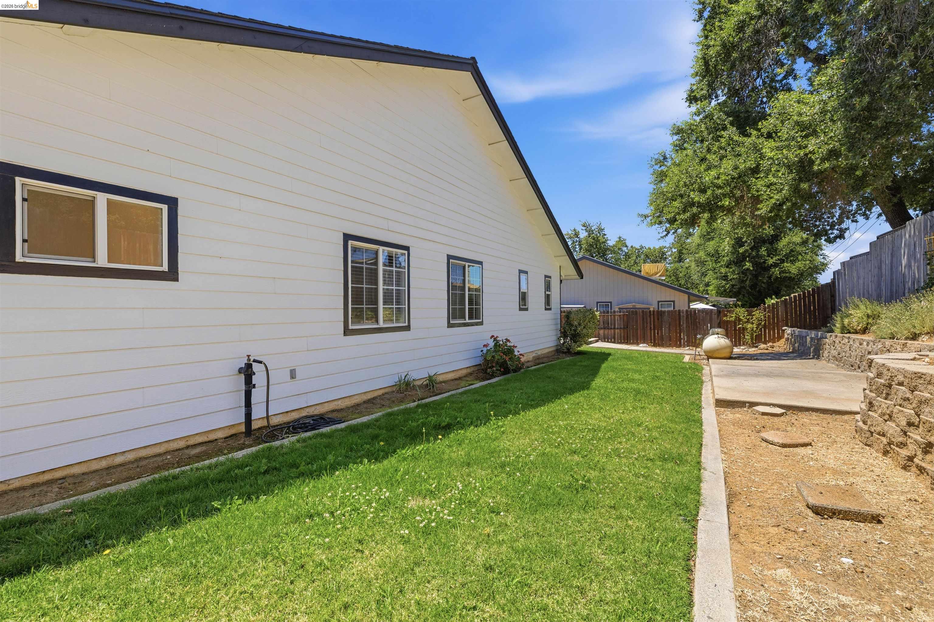 10597 River oak
