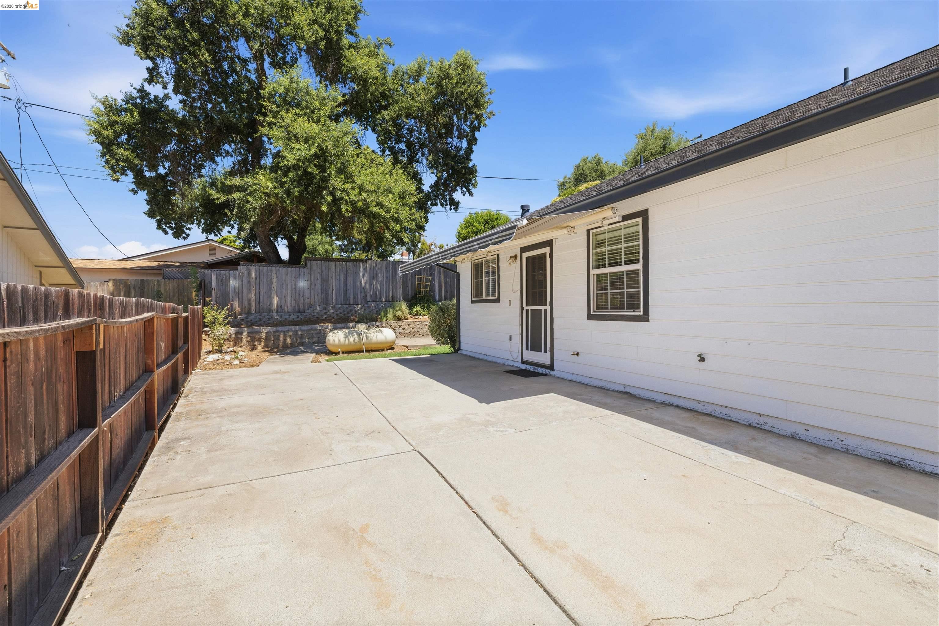 10597 River oak