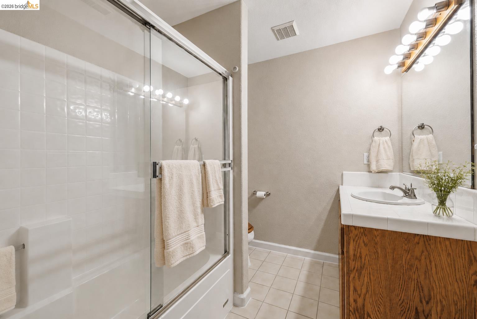 10597 River oak