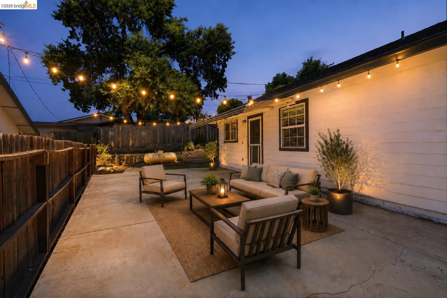 10597 River oak