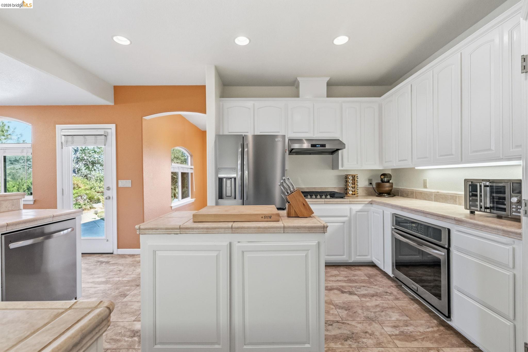 14542 Lake Vista Dr