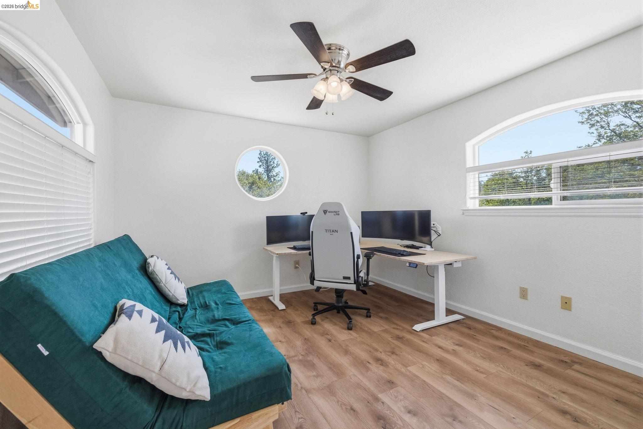 14542 Lake Vista Dr
