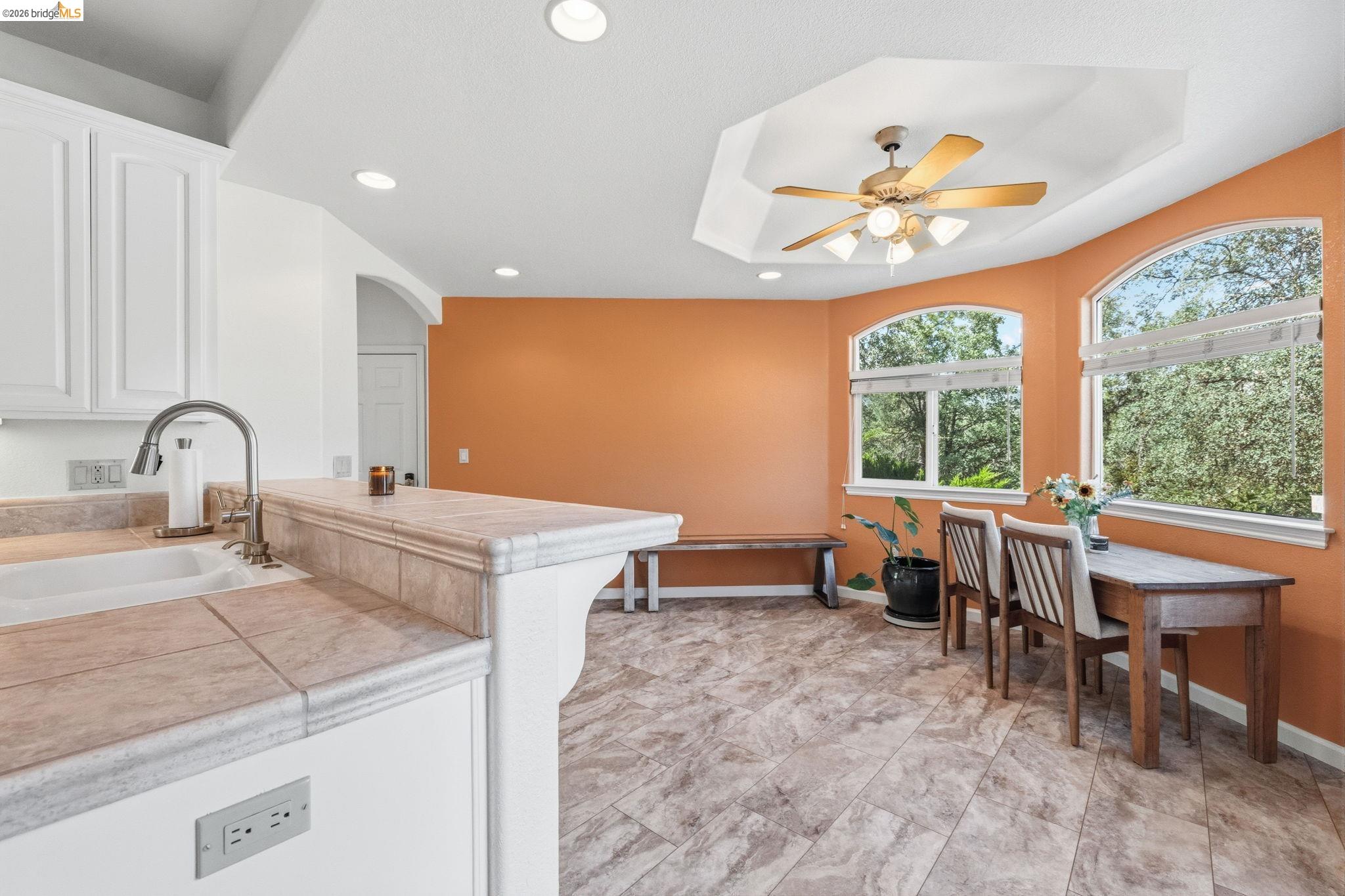 14542 Lake Vista Dr