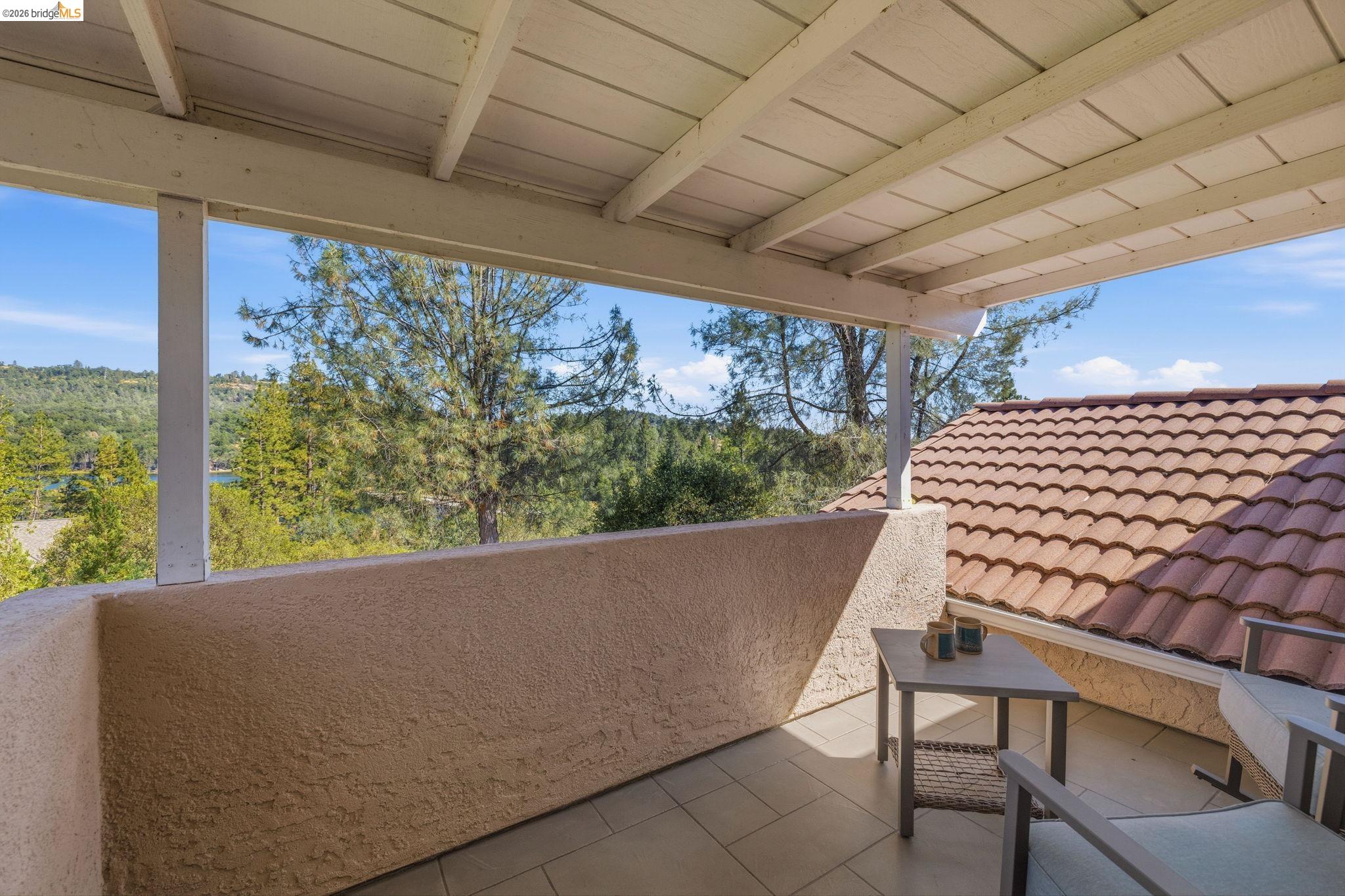 14542 Lake Vista Dr